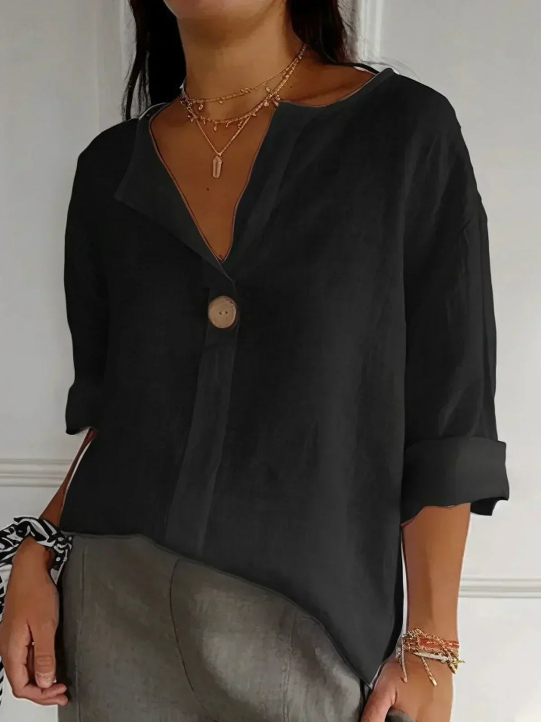 Lorelei – Relaxed V-Neck Blouse