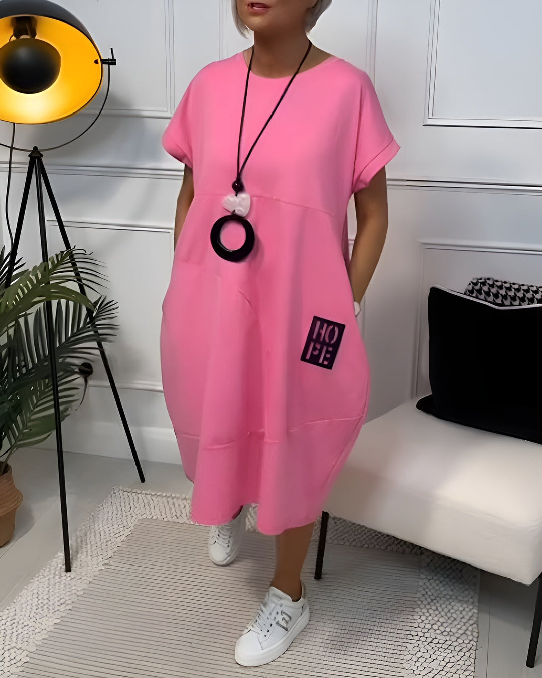 Iris™ - Chic Short-Sleeved Dress