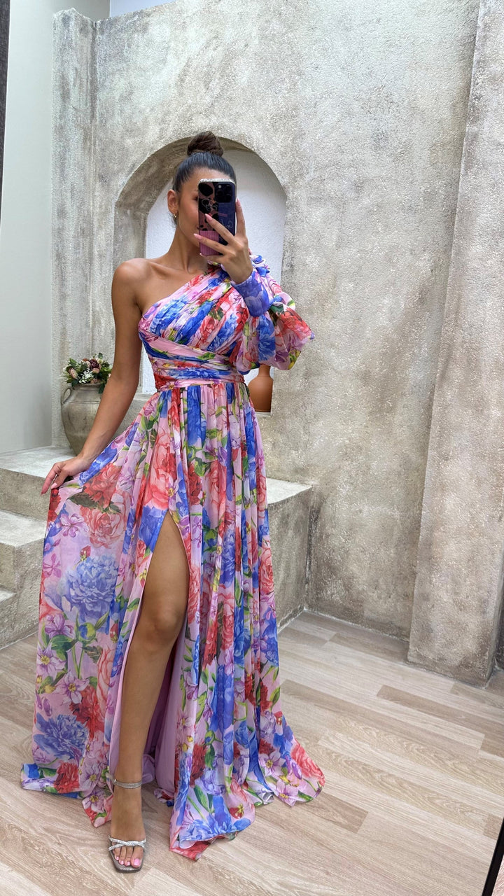 McKenna | Elegant Flowing Gown