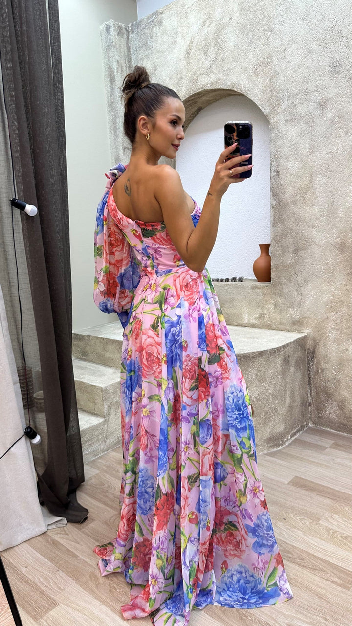 McKenna | Elegant Flowing Gown
