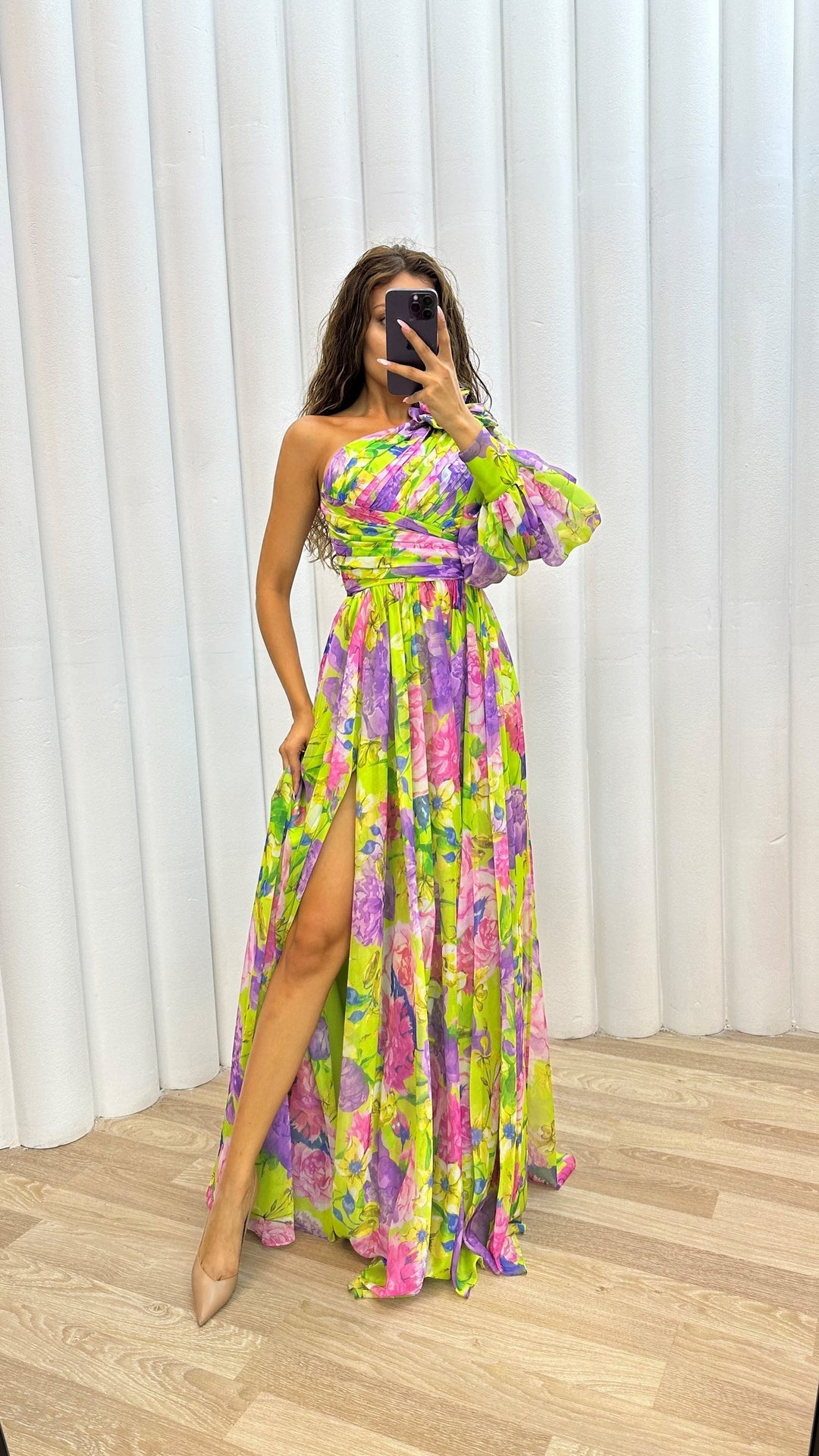 McKenna | Elegant Flowing Gown