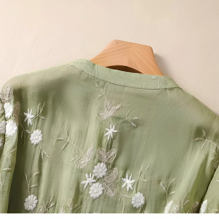Marie – Button-Up Floral Blouse