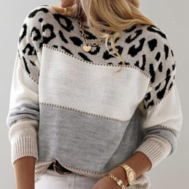 Niamh – Casual Pullover with Leopard Print