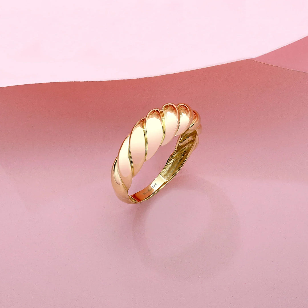 Croissant Elegant Ring