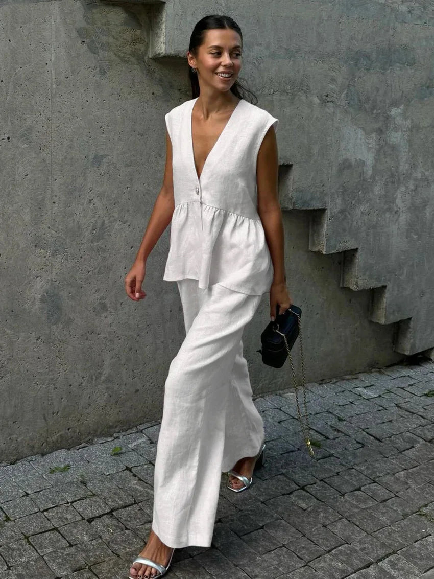 Laura™ | Graceful Flowing Ensemble