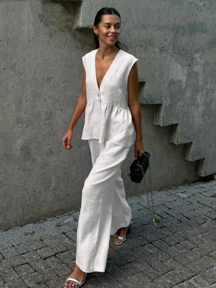 Laura™ | Graceful Flowing Ensemble