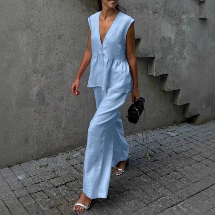 Laura™ | Graceful Flowing Ensemble