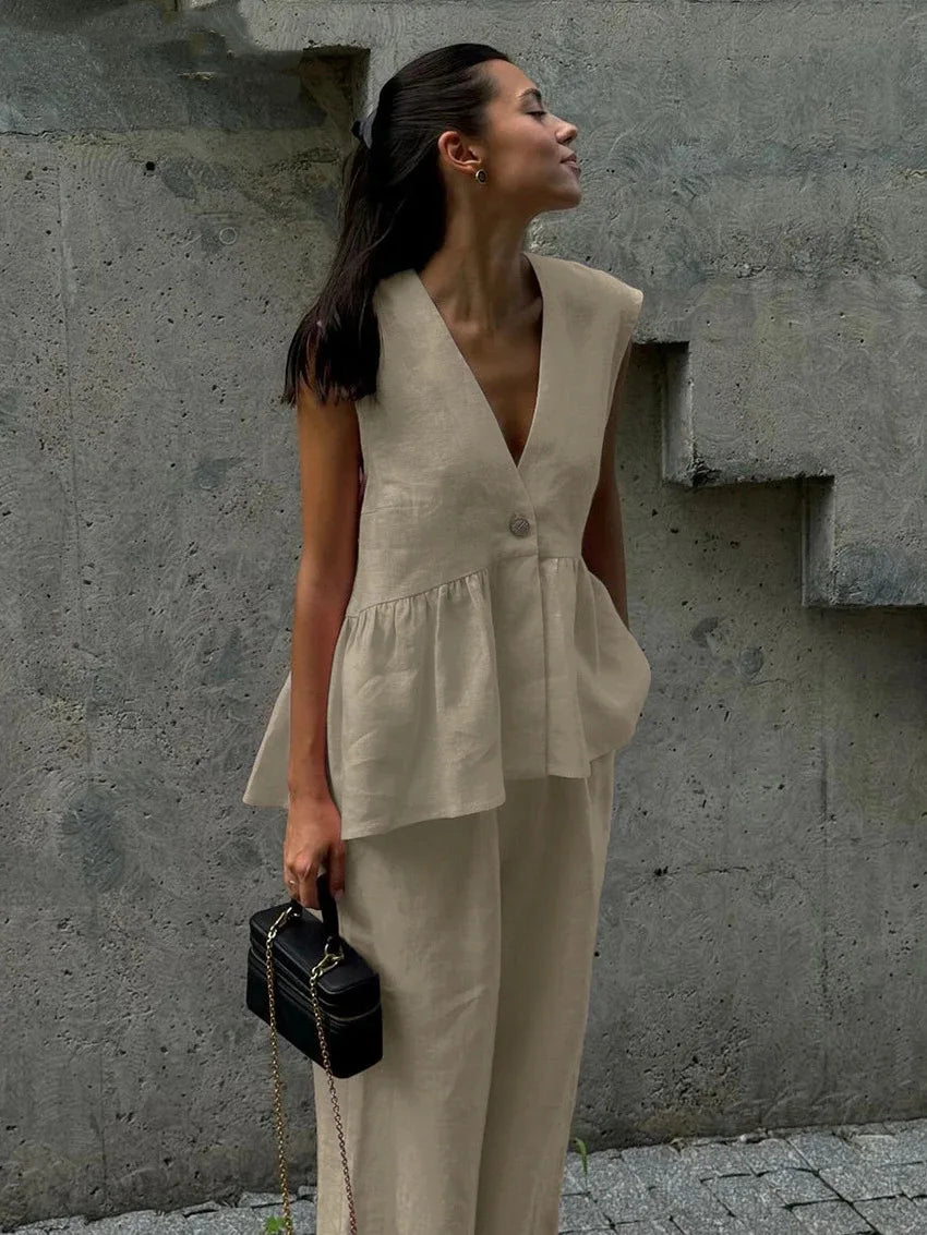 Laura™ | Graceful Flowing Ensemble