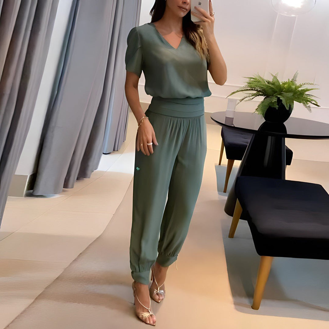 Alexandra – Stylish Blouse and Trousers Set