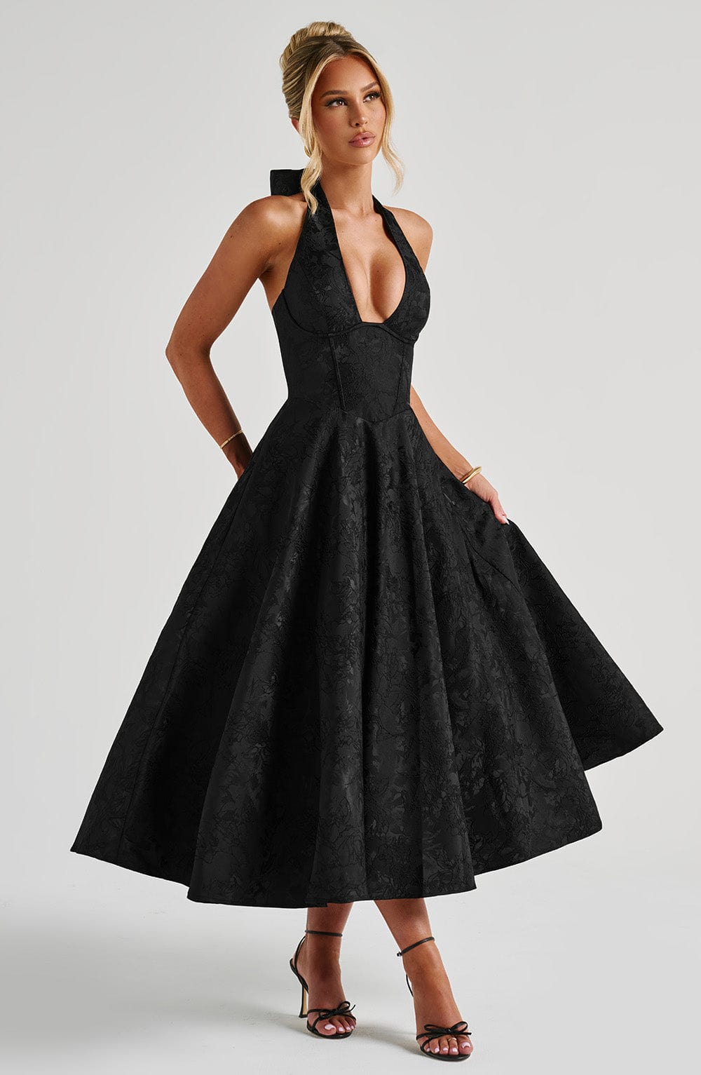 Evelyn – Graceful Midi Dress
