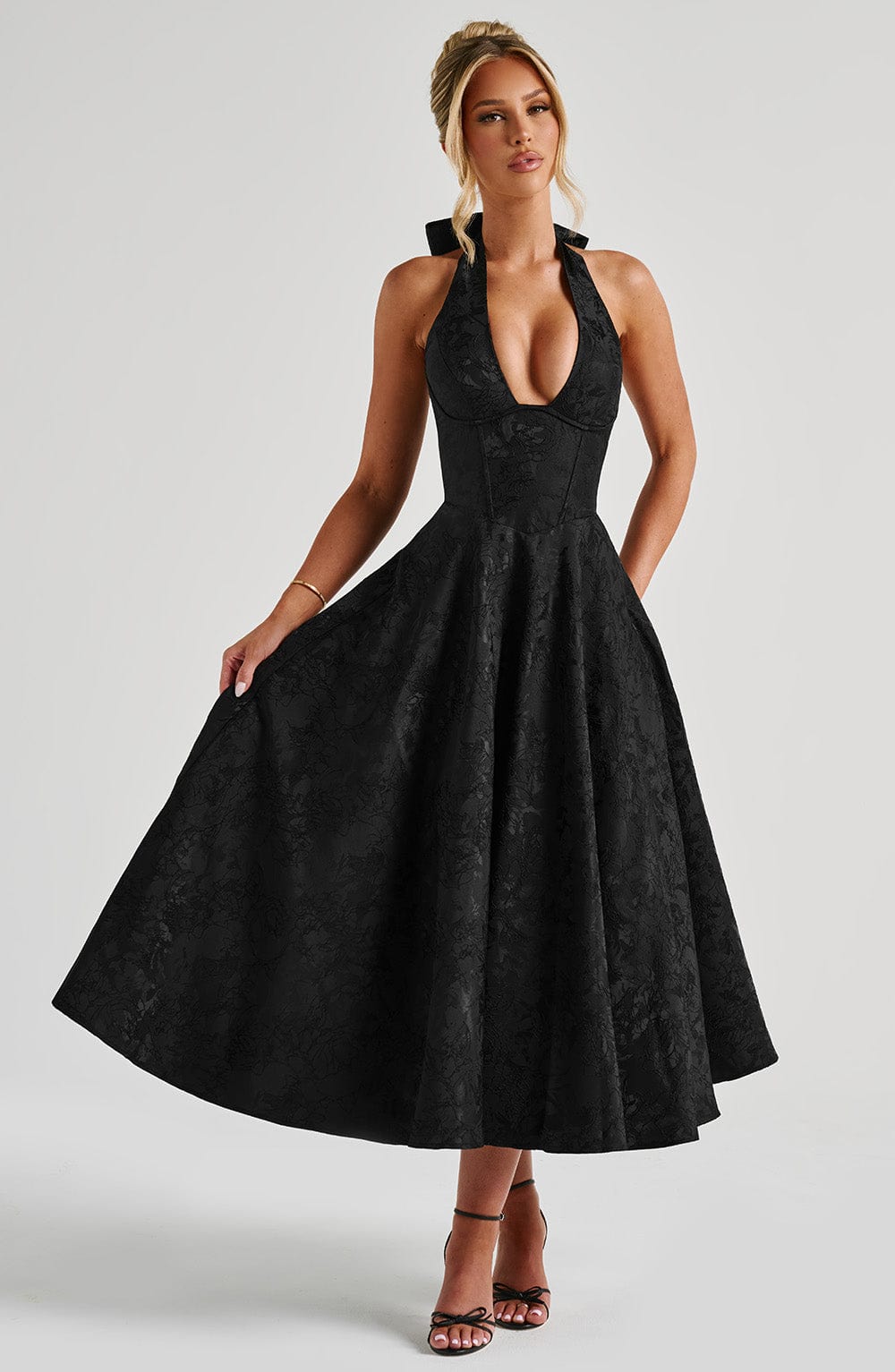 Evelyn – Graceful Midi Dress